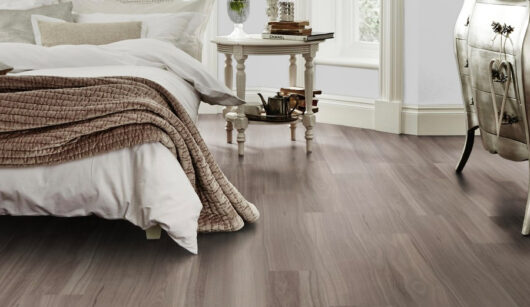 Karndean Knight Tile - Urban Spotted Gum KP141