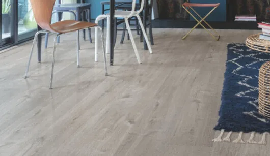 Quickstep Alpha Bloom - Cotton Oak Cozy Grey AVMPU40202